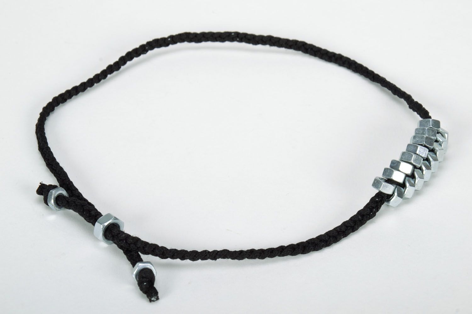 Bracelet tressé en cordon synthétique avec écrous photo 4
