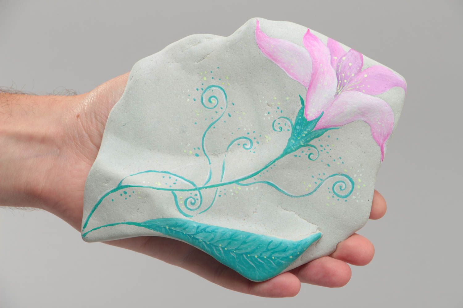 Морской камень с росписью акриловыми красками ручной работы для декора Цветок фото 5