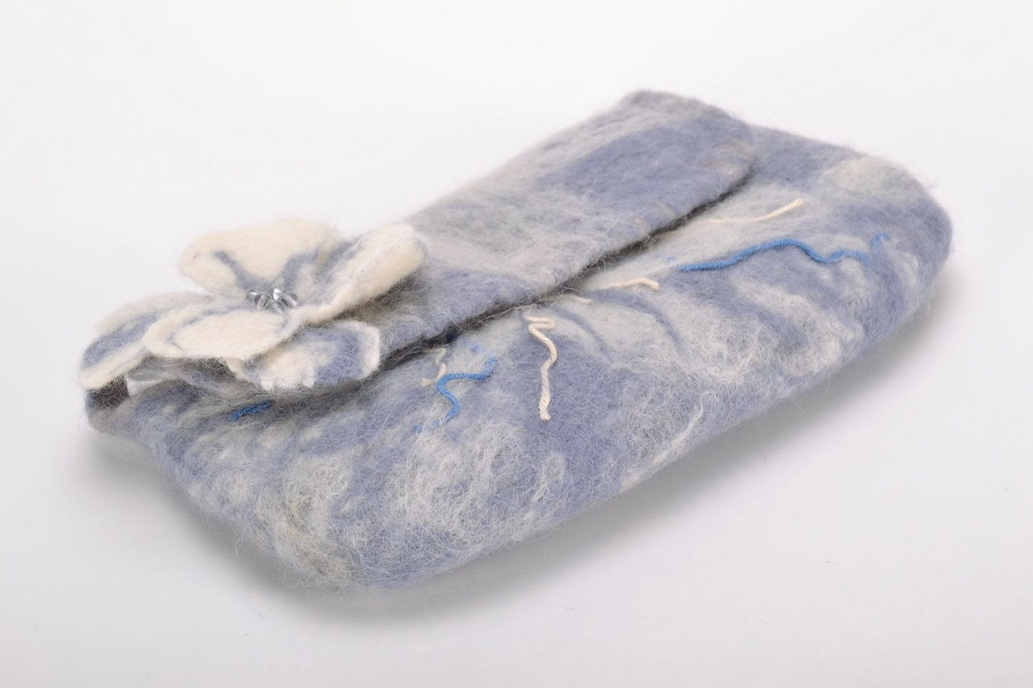 Clutch made from felted wool photo 2
