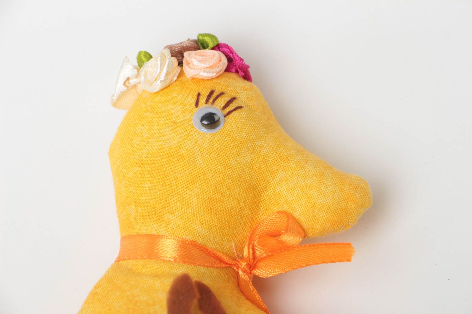 Peluche kangourou en tissu jaune faite main avec fleurs originale pour enfant photo 3