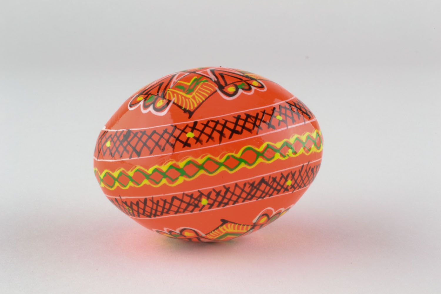 Painted wooden egg photo 2