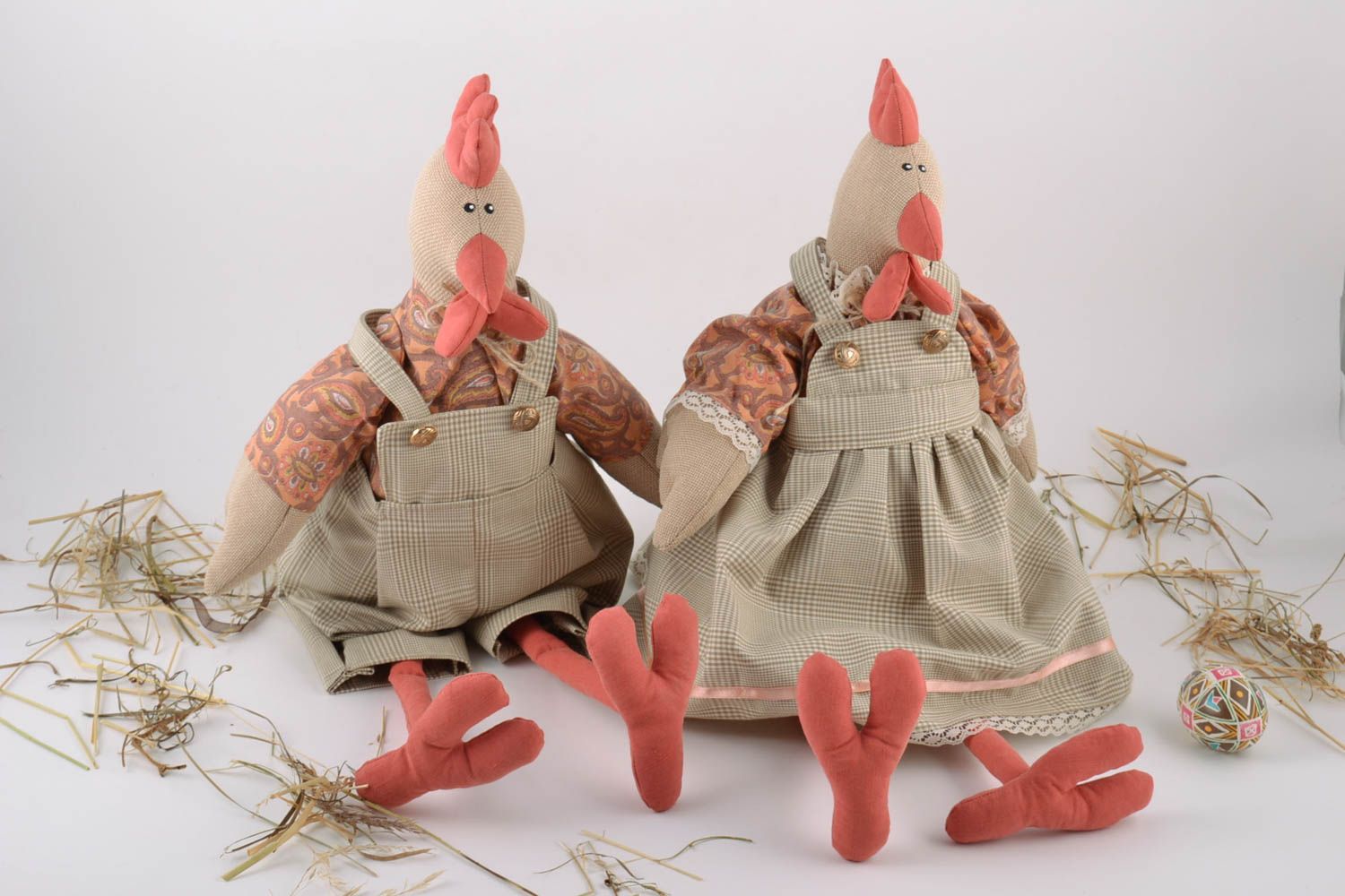 Deux poupées en lin faites main poules amoureuses originales pour enfant photo 1