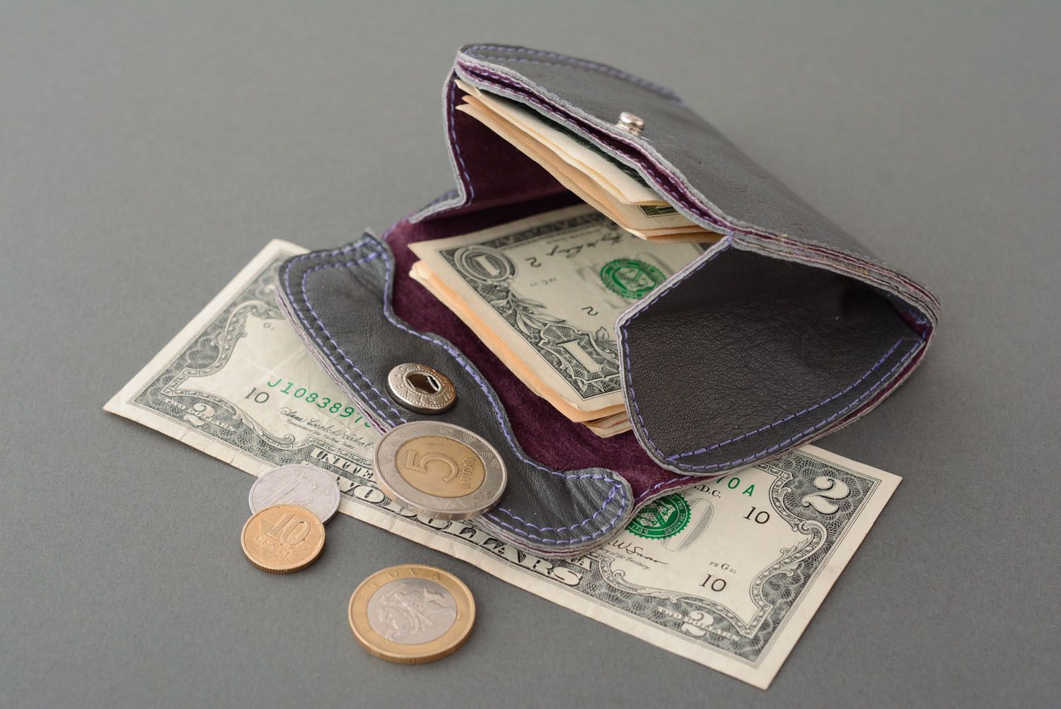 Handgemachte Geldbörse aus Leder foto 1