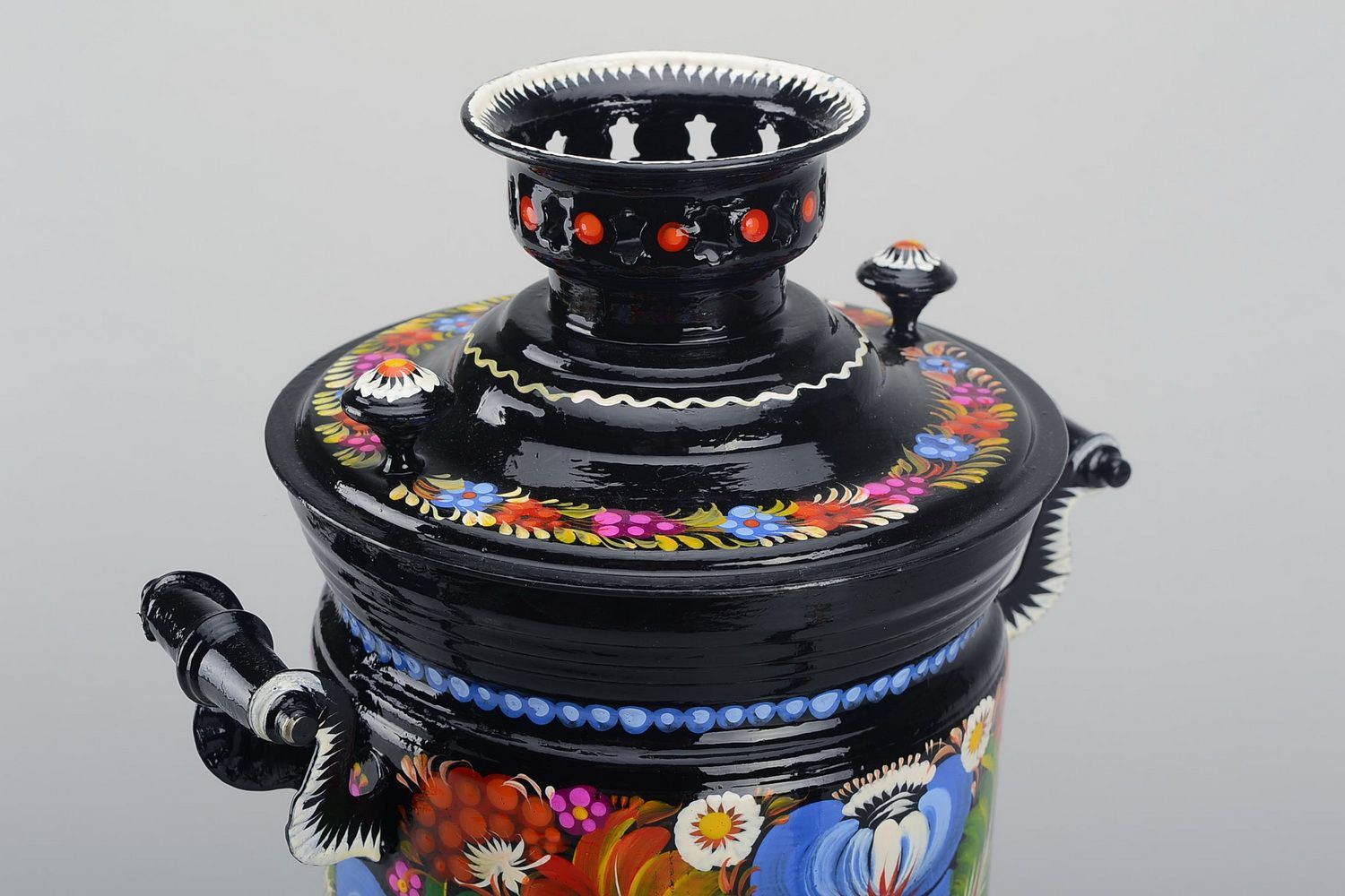 Flame painted samovar on wirewoods and coals photo 4