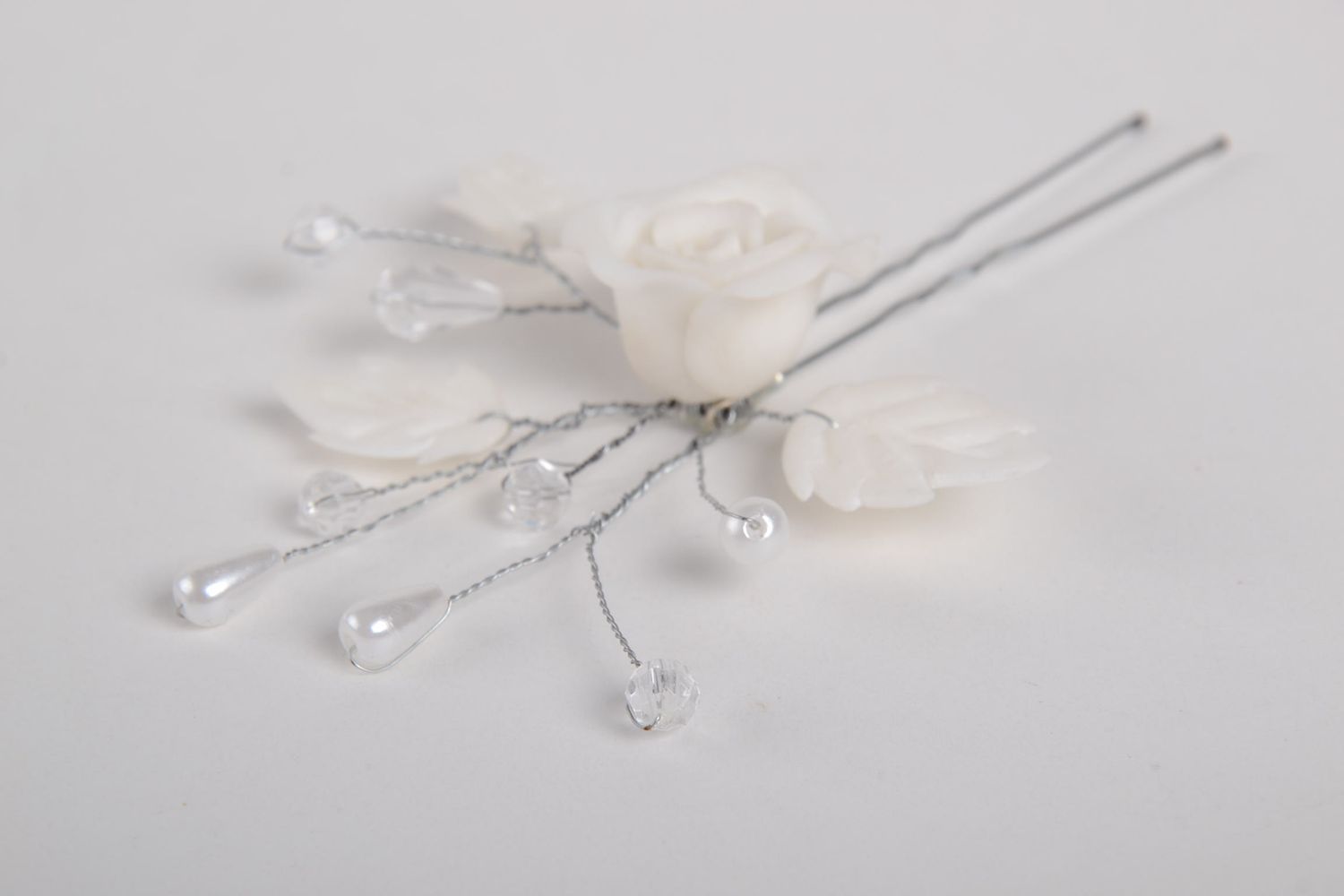 Weiße Blumen Haarnadel handgemachter Schmuck Haar Accessoire aus Polymerton  foto 5