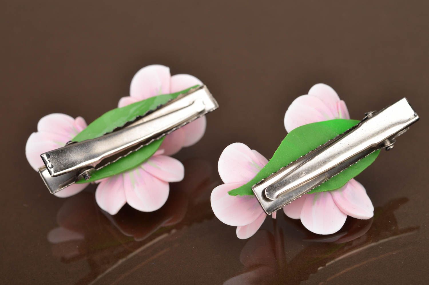 Set of 2 handmade designer molded polymer clay flower hair clips photo 5