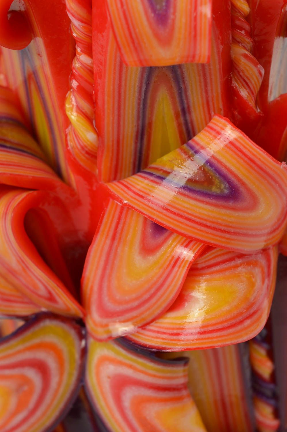 Kerzen aus Paraffin Handgemachte Kerze Schlafzimmer Deko Ideen schöne Kerze bunt foto 4