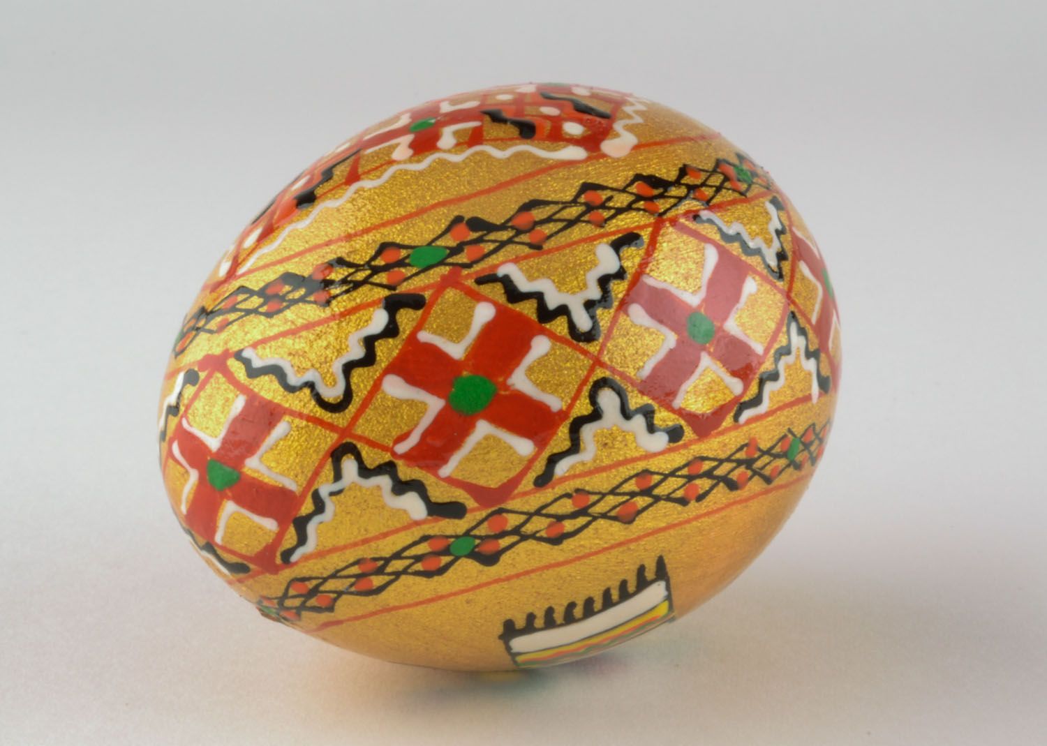 Пасхальное яйцо в золотистой цветовой гамме фото 4