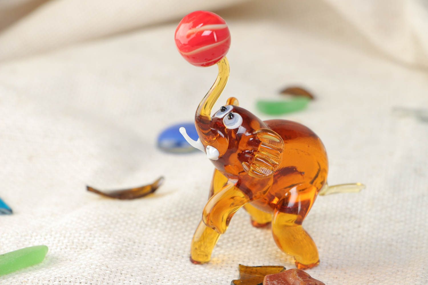 Handmade collectible miniature lampwork glass animal figurine elephant with ball photo 1