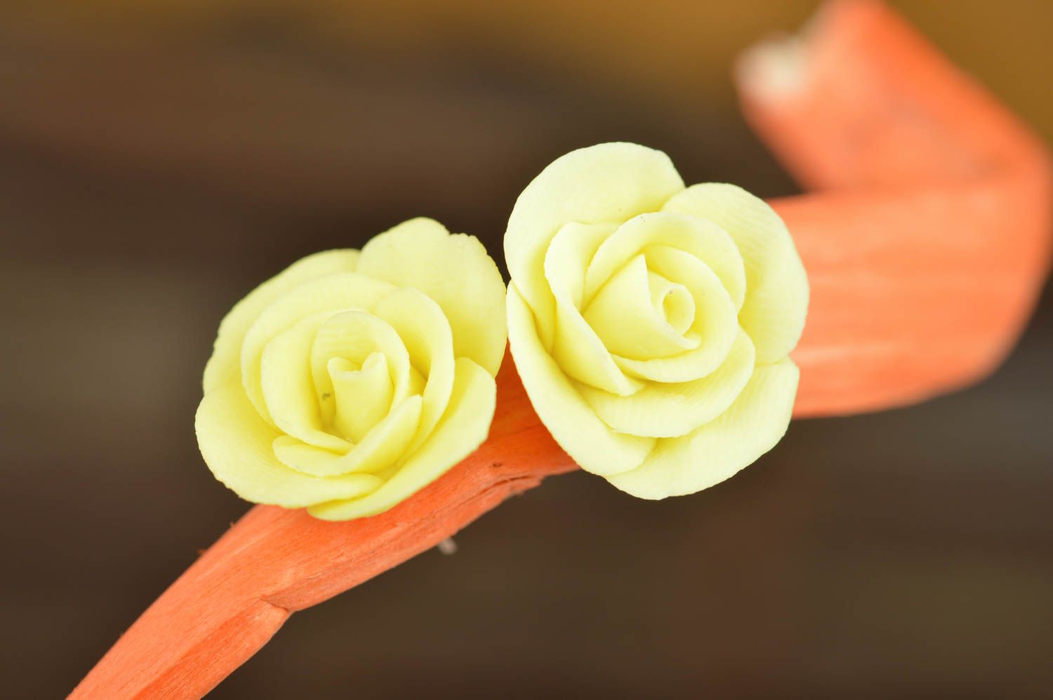 Авторское украшение из полимерной глины серьги гвоздики желтая роза хенд мейд фото 1