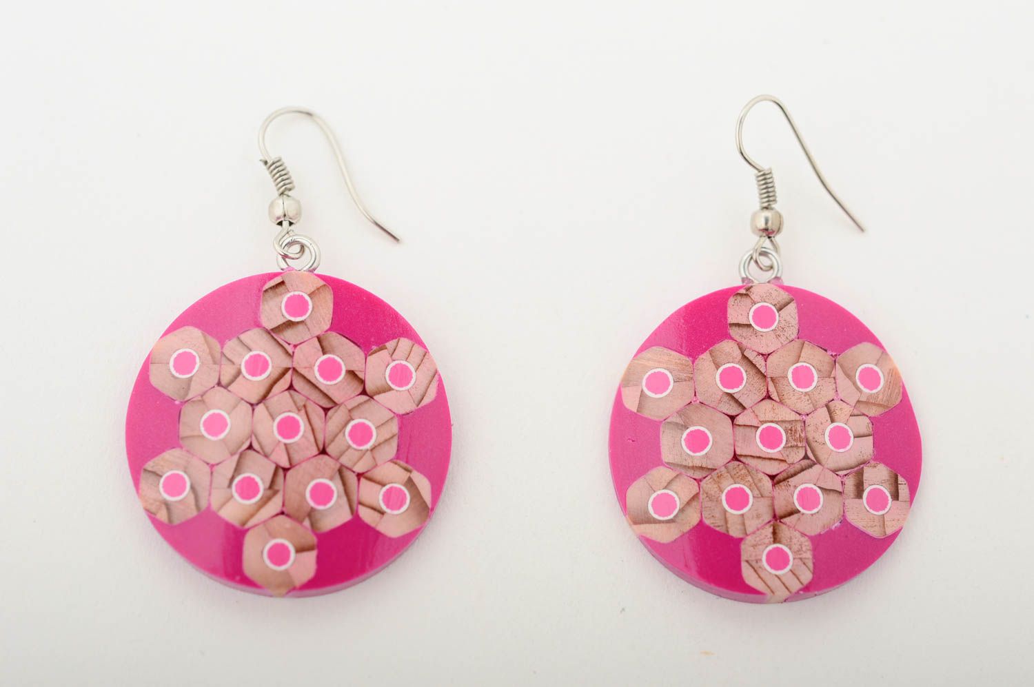 Boucles d'oreilles roses Bijou fait main rondes originales Cadeau pour femme photo 3