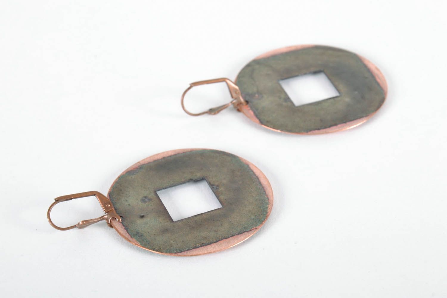 Runde Ohrringe aus Kupfer foto 3