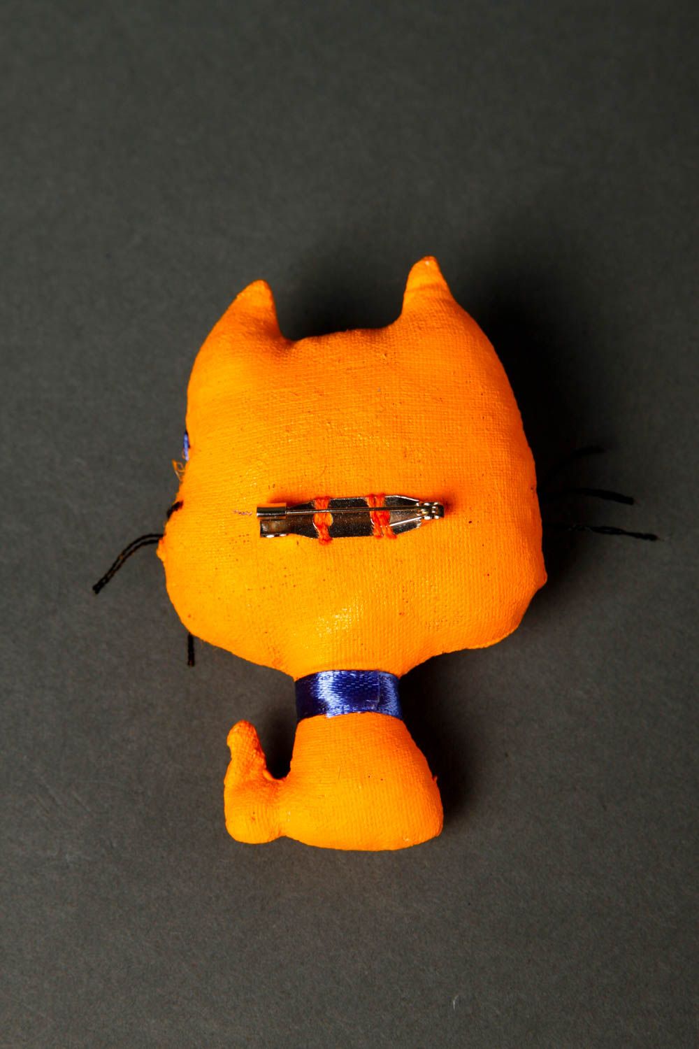 Broche textile Bijou fait main chat orange en toile de coton Accessoire femme photo 4