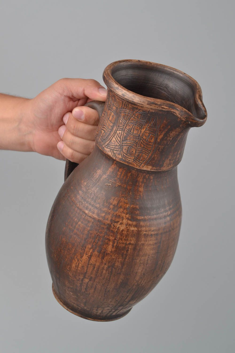 Schöner handgefertigter Keramik Krug in Braun mit Muster für Milch 3 L foto 2