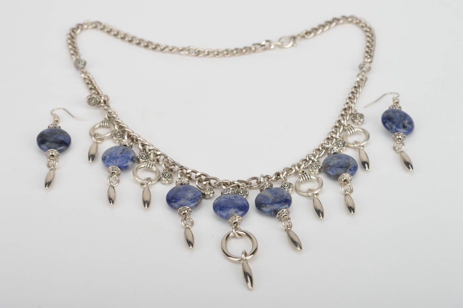 Designer Schmuckset in Blau 2 Stück Collier und Ohrringe aus Metall handmade foto 2