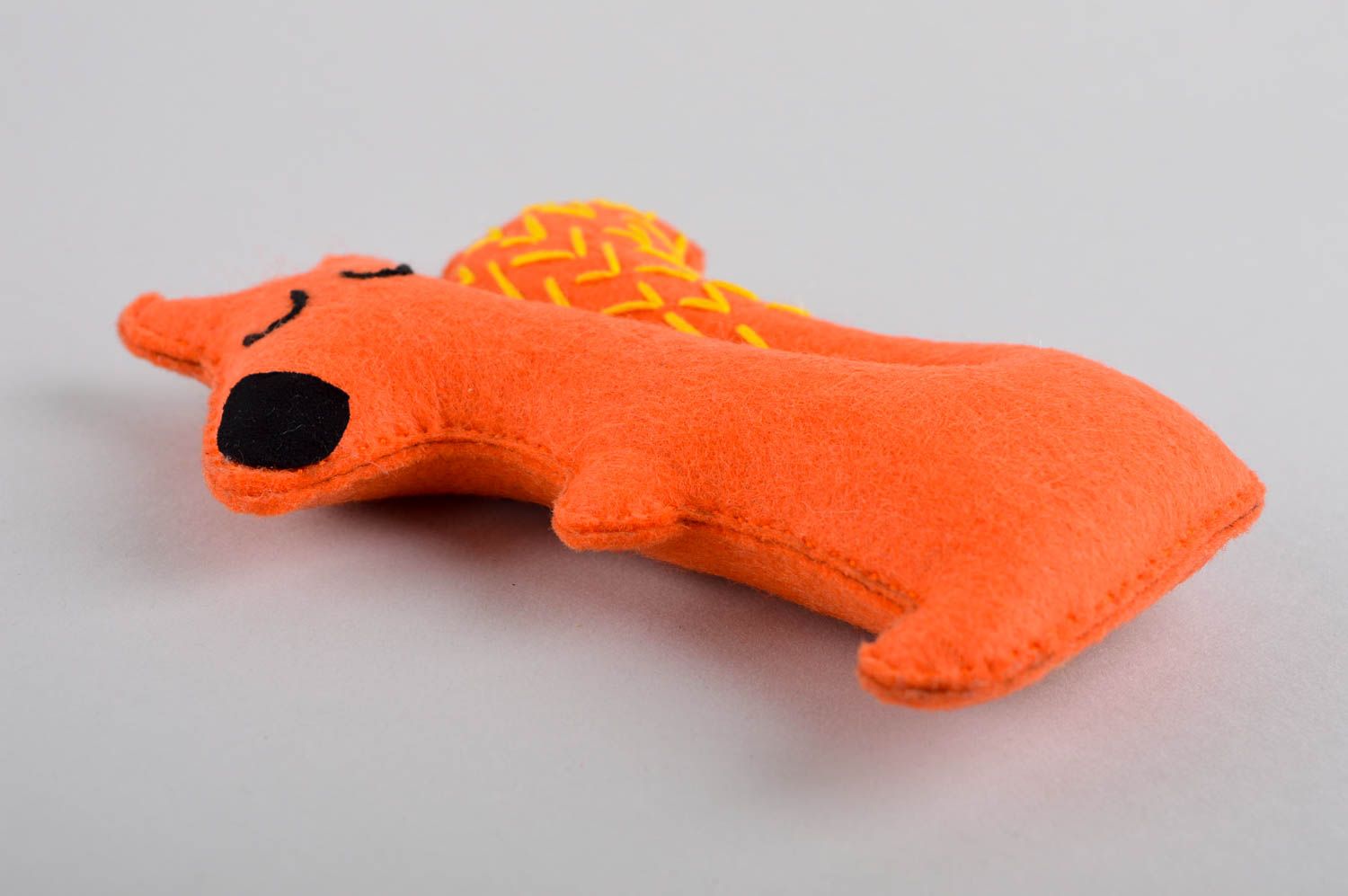 Игрушка ручной работы игрушка из шерсти игрушка из войлока Лисичка рыжая фото 4
