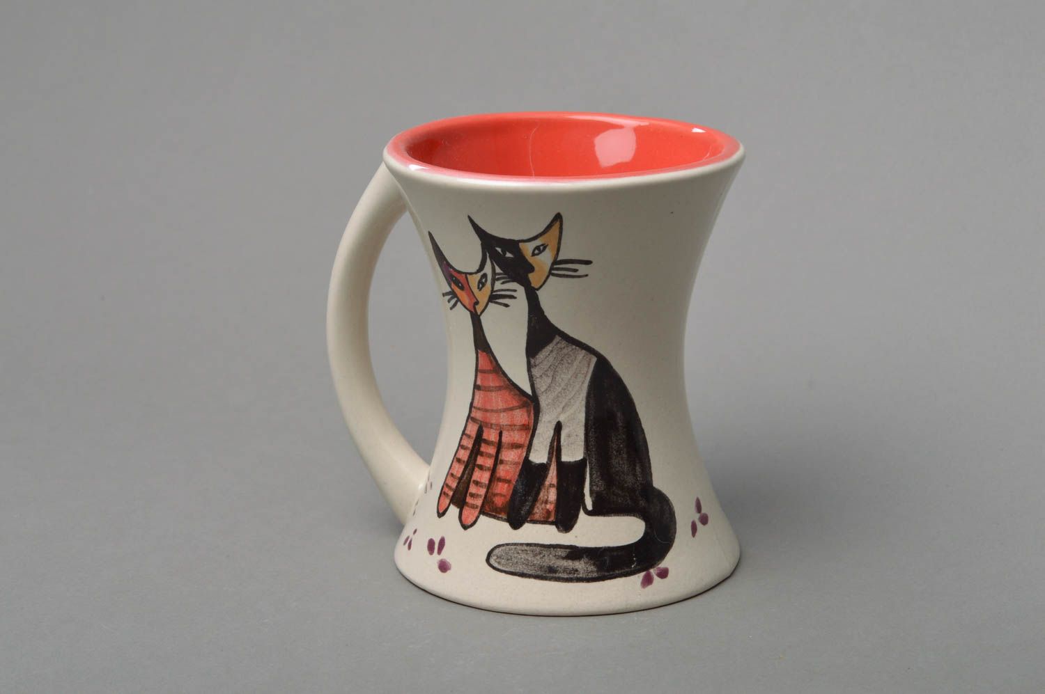 Belle tasse originale à thé faite main en porcelaine avec chat noir vaisselle photo 2