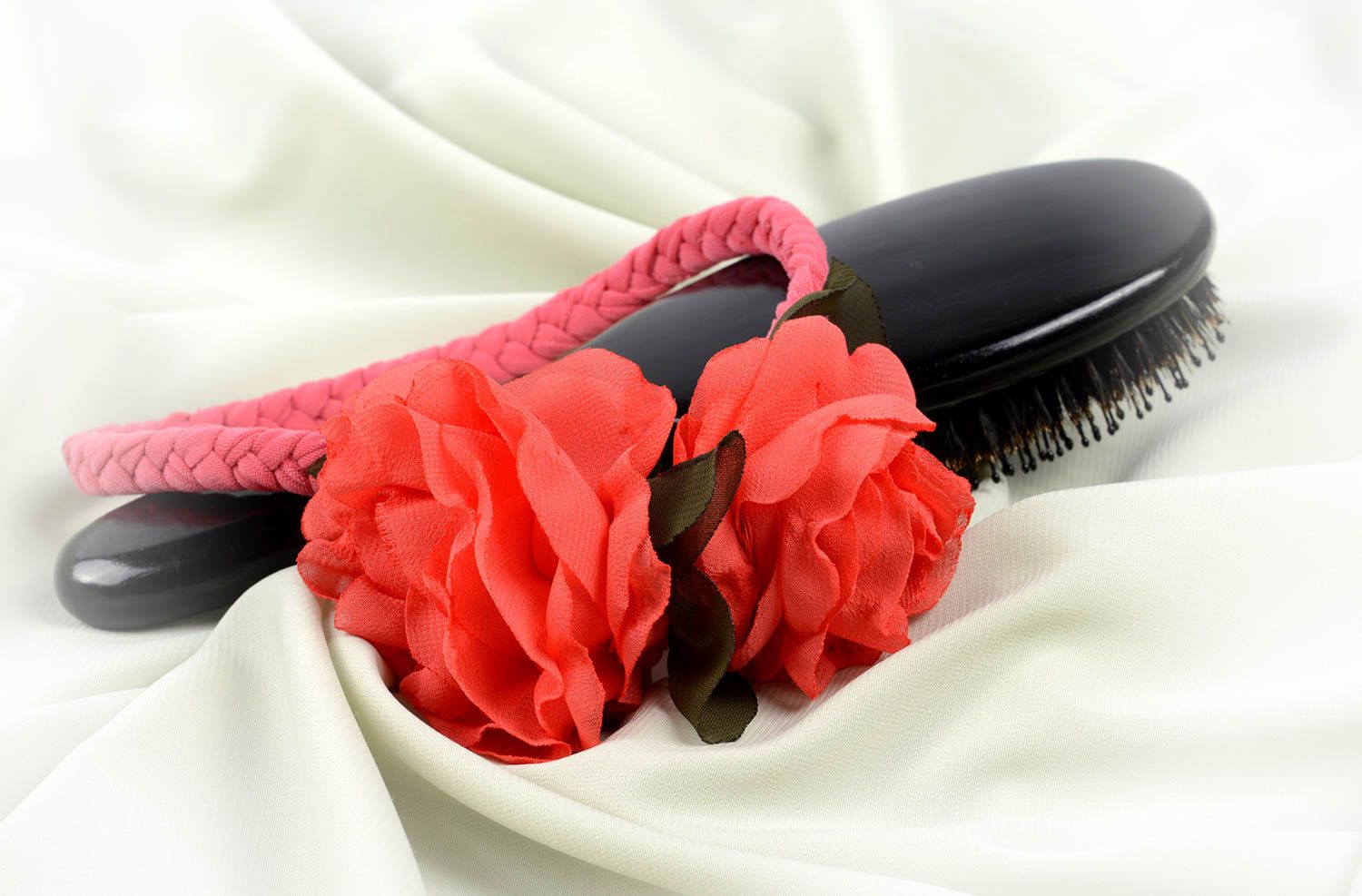 Rotes Haarband mit Blume handmade Designer Schmuck Accessoire für Haare  foto 5
