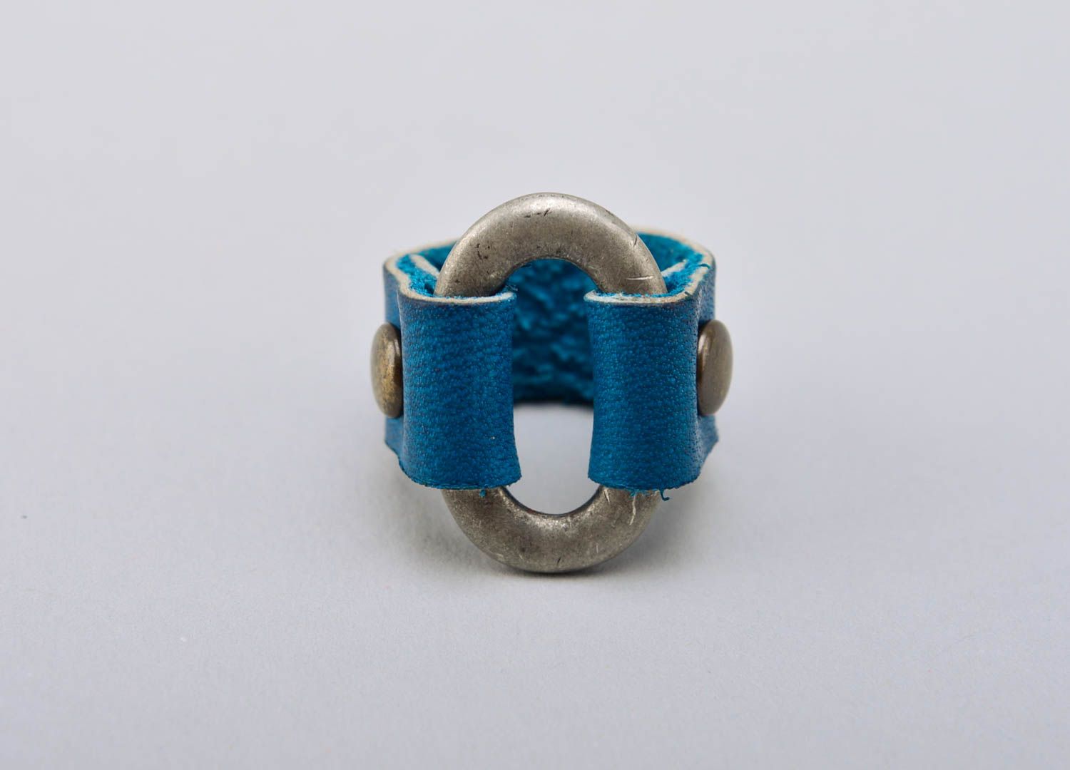 Schmuck Ring handgemacht Ring Leder Mode Accessoires in Blau originell schön  foto 2