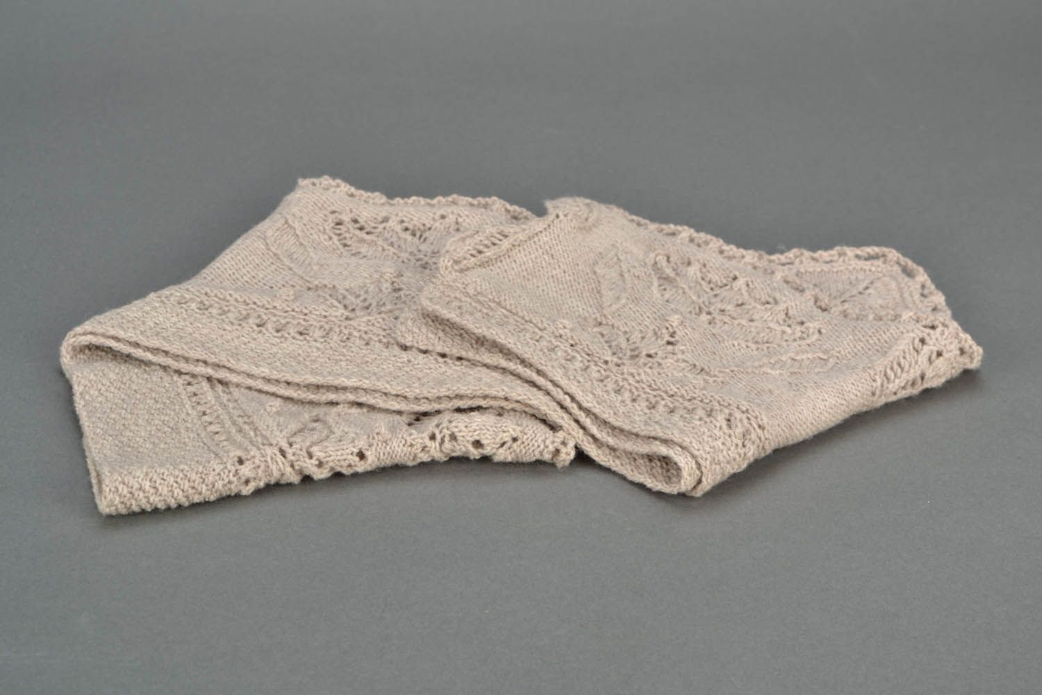 Echarpe tricotée avec aiguilles photo 1