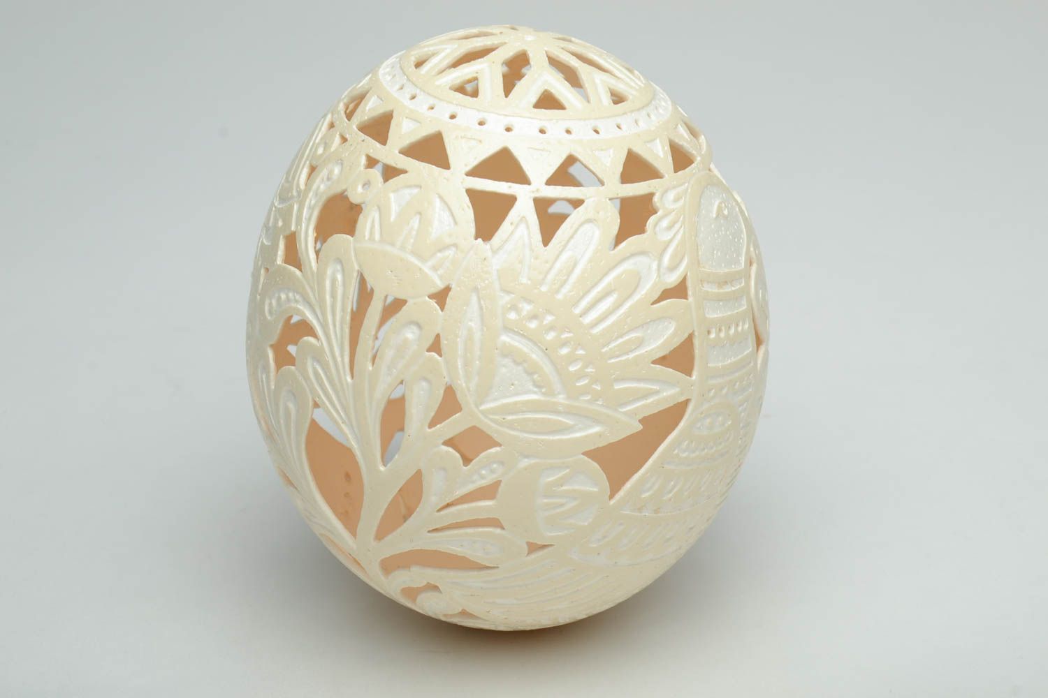 Elegant and beautiful handmade lacy egg photo 3