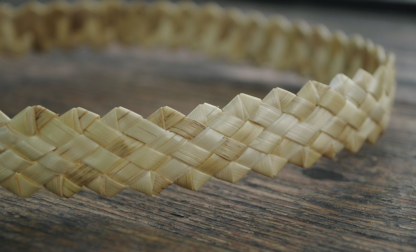 Wide braided ring from steamed straw photo 4