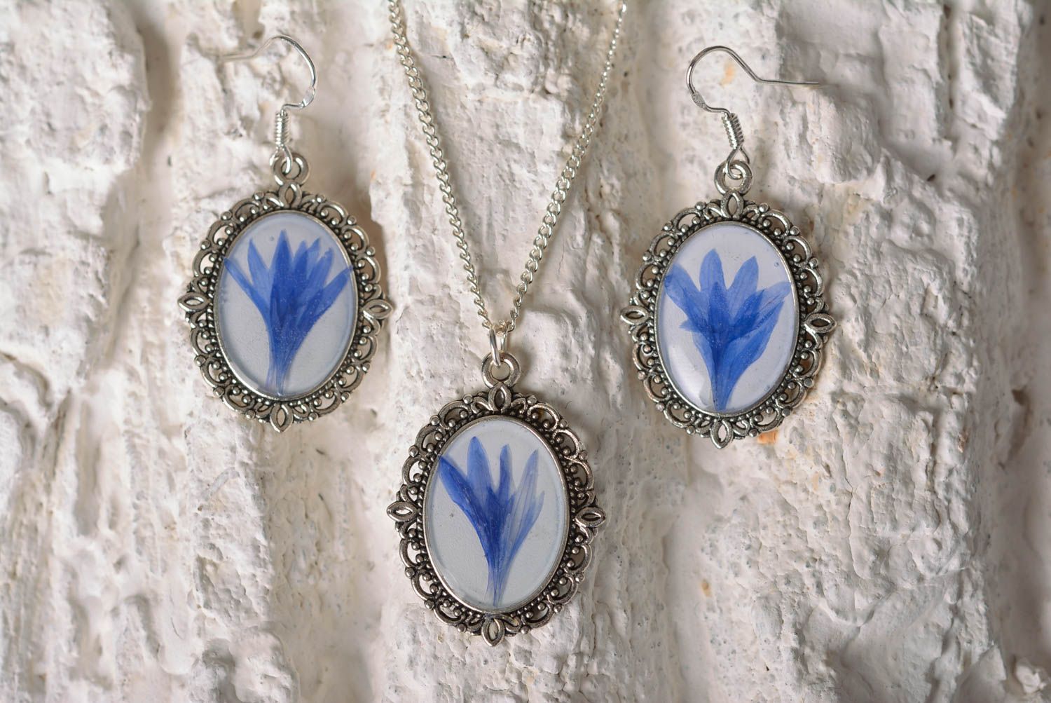 Handmade botanical jewelry set dangling earrings pendant necklace cool jewelry photo 1