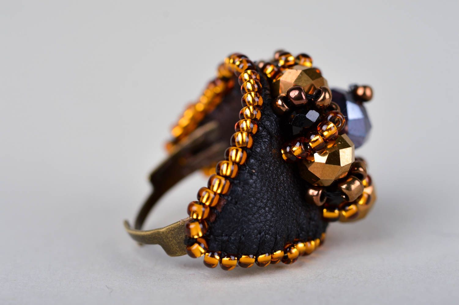 Кольцо ручной работы эксклюзивное кольцо вышитое бисером подарок женщине фото 1