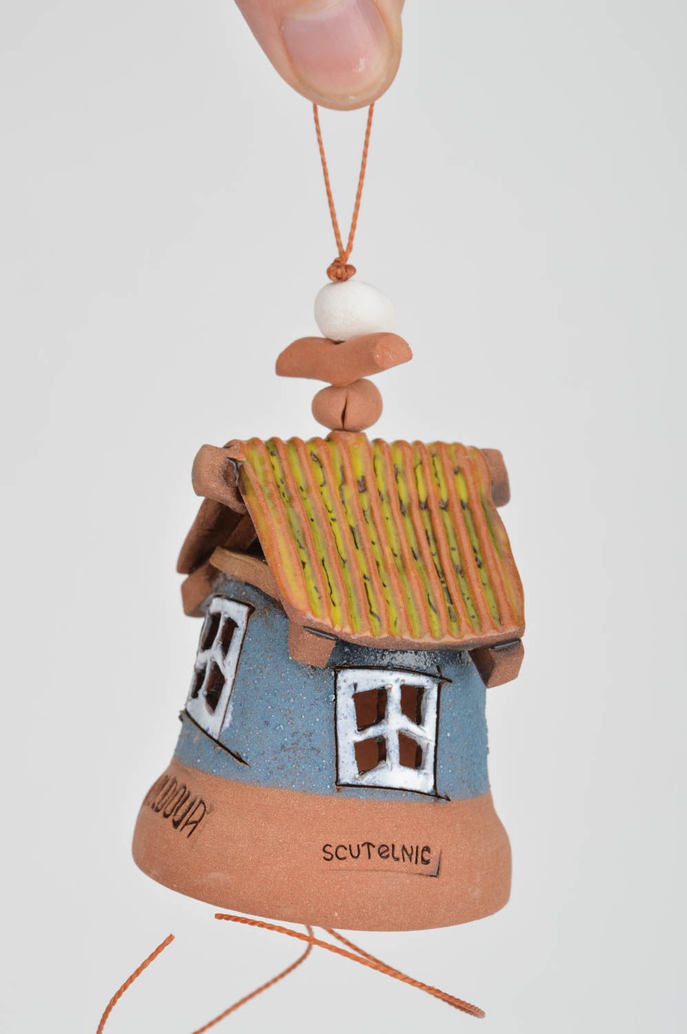 Авторский керамический колокольчик домик голубой с желтой крышей ручная работа фото 3