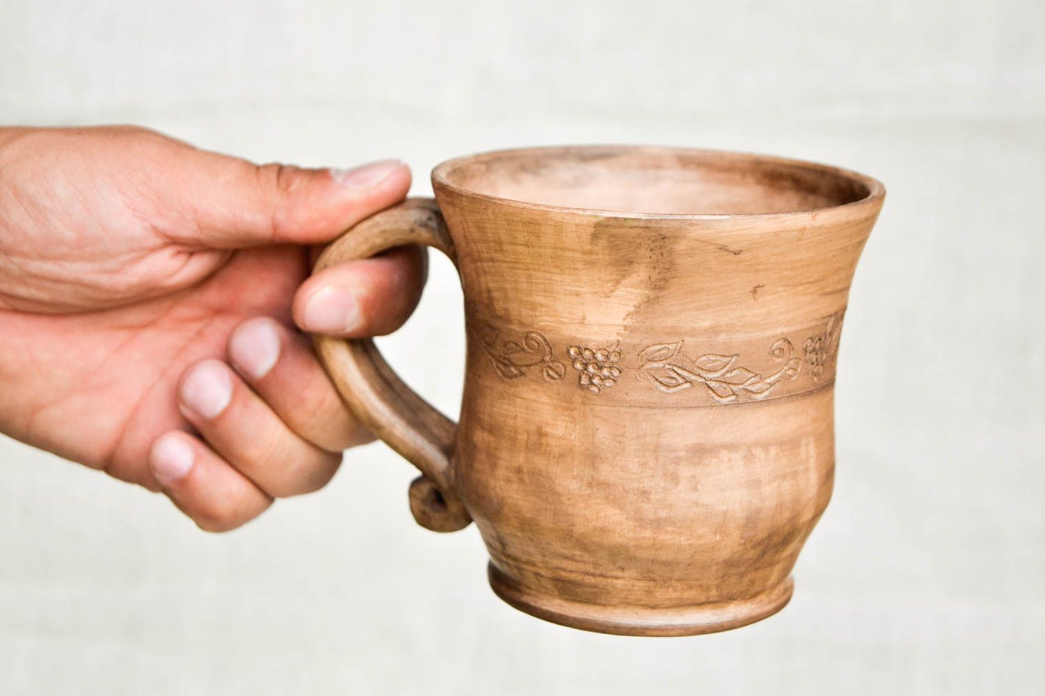 Ton Tasse handgeschaffen Keramik Becher originelles Geschirr aus Ton  foto 2