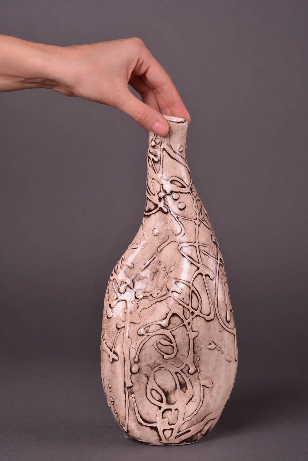 Подарок ручной работы глиняная бутылка 700 мл керамическая бутылка светлая фото 2
