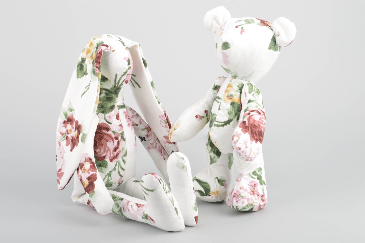 Handgemachtes Kuscheltiere Set Hase und Bär Spielzeuge aus Baumwolle für Kinder foto 2