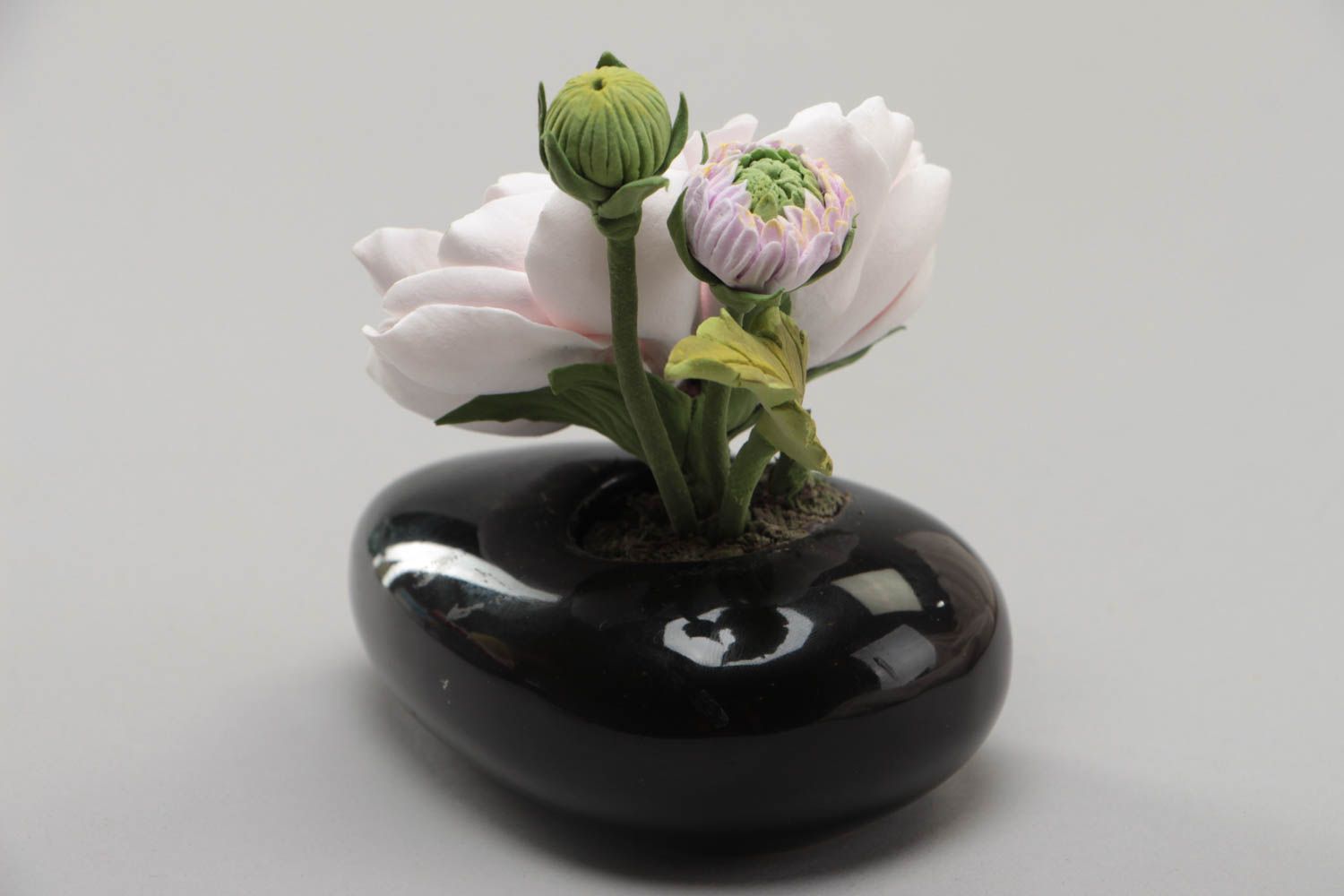 Искусственный цветок из полимерной глины георгин ручной работы для декора дома фото 3
