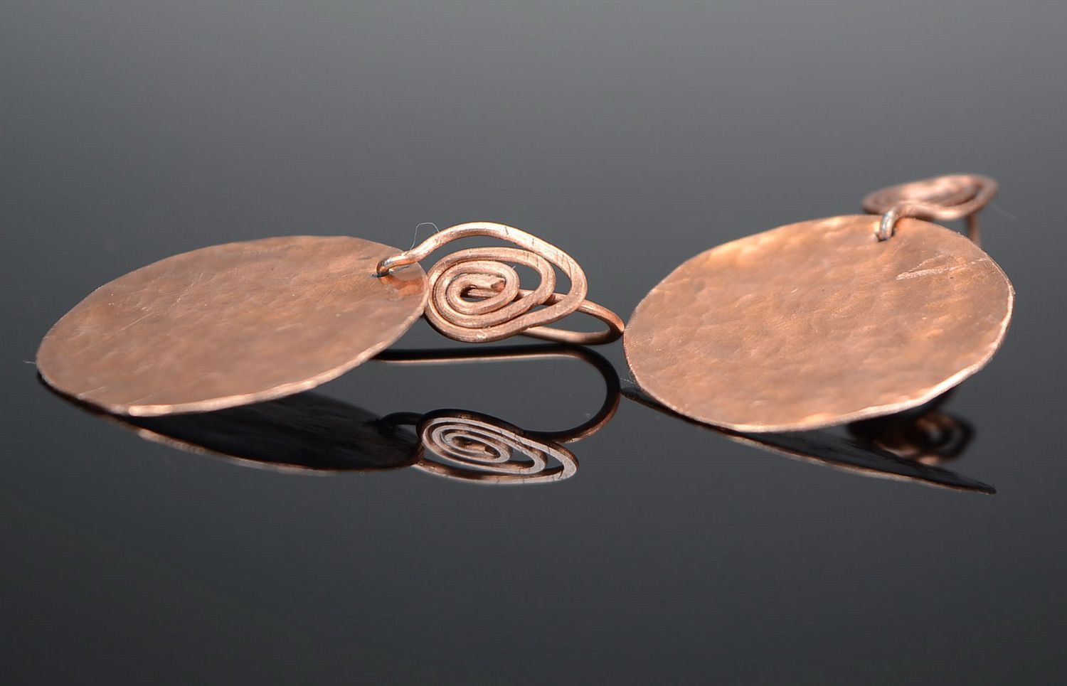 Boucles d'oreilles en forme de monnaies  photo 2