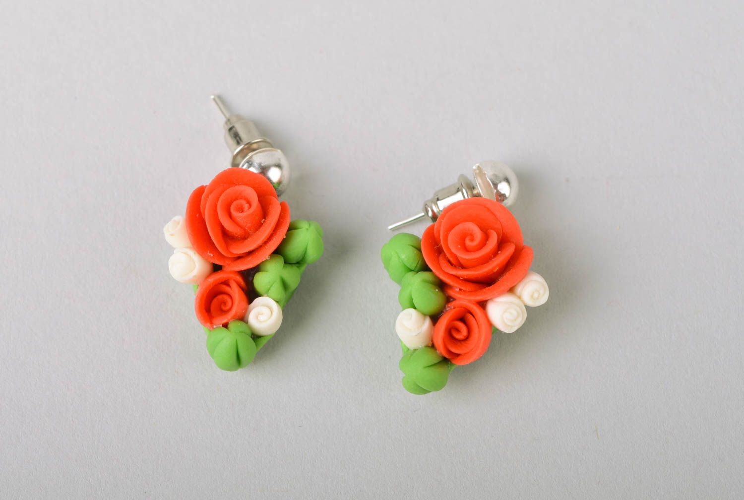 Handmade designer stud earrings with small red cold porcelain rose flowers photo 2