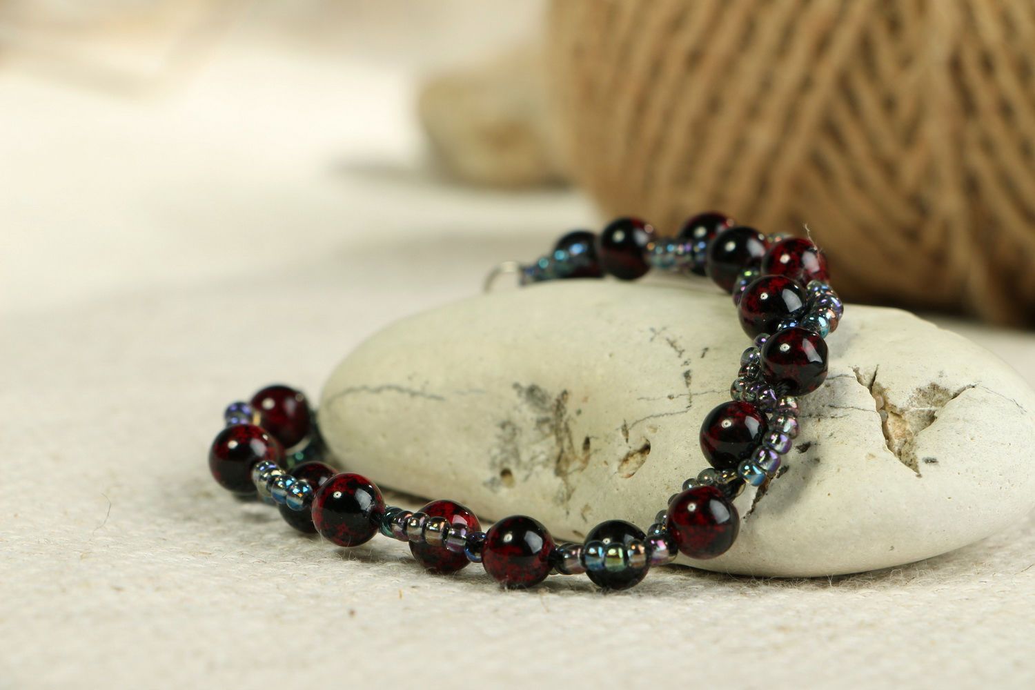 Bracelet with garnet and beads  photo 1