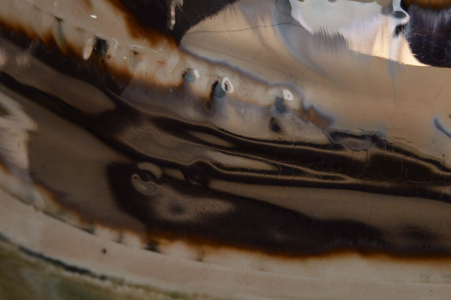Runde tiefe Schüssel aus Porzellan mit Glasur Bemalung künstlerische Handarbeit foto 3