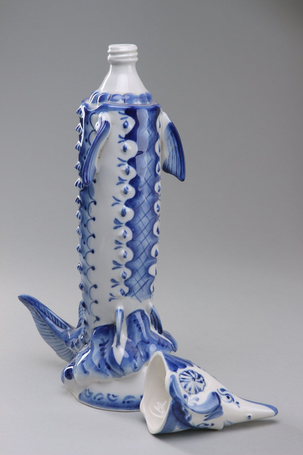 Handmade Porzellanflasche in Form des Störes mit Gzhel Bemalung für Geschenk 1 L foto 3