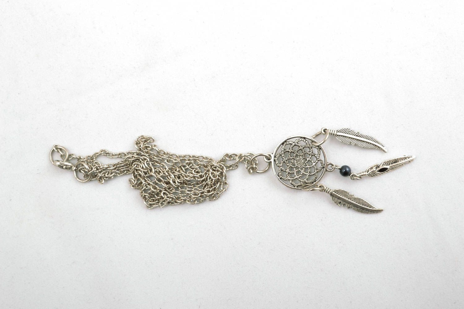 Metal pendant with long chain photo 1