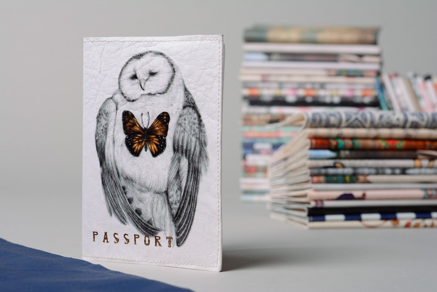 Unusual leather passport cover with print in the shape of owl photo 1