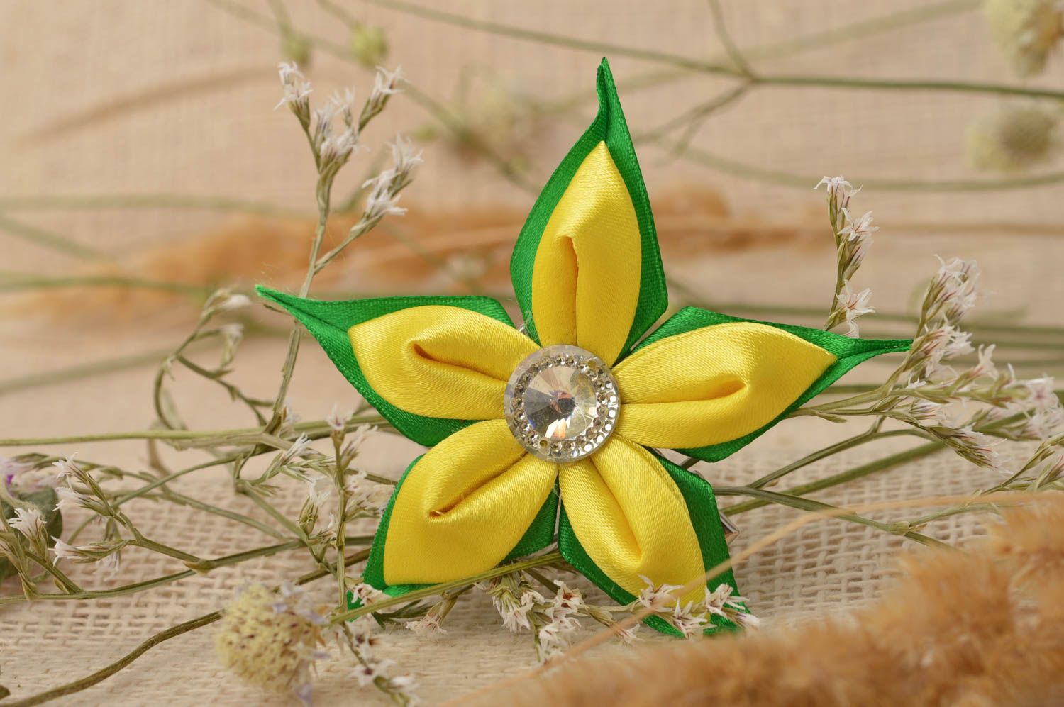 Gelb grüne Blume Haarspange handgemachter Schmuck Accessoire für Mädchen Atlas foto 1