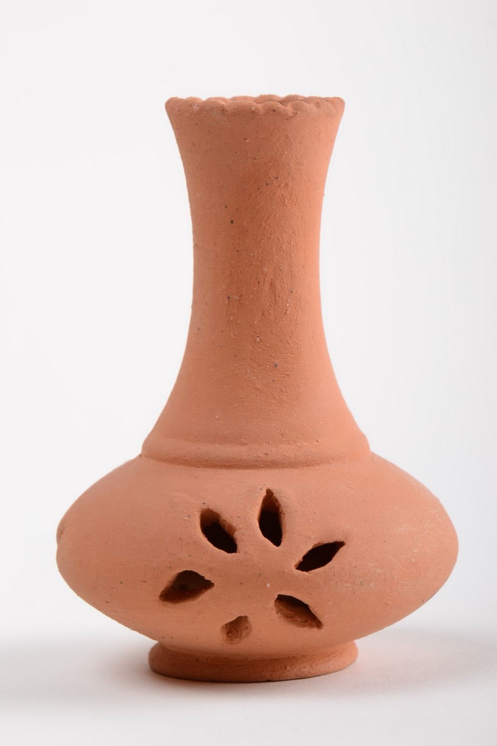 Bougeoir en terre cuite fait main marron ajouré petit en forme de vase photo 2