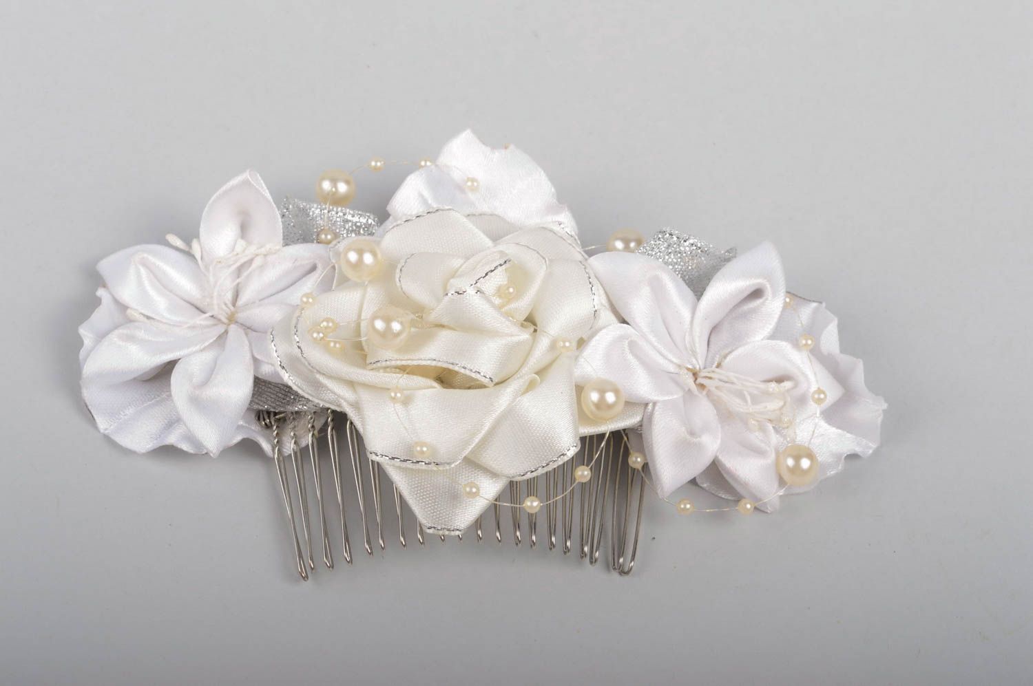 Handmade Haar Kamm Haarschmuck mit Blumen Haar Accessoire aus Bändern schön foto 2