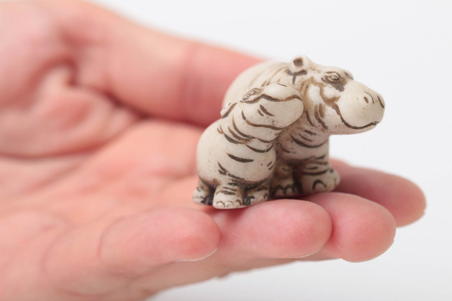 Figurine décorative faite main Petite statue de hippopotame Déco maison photo 5