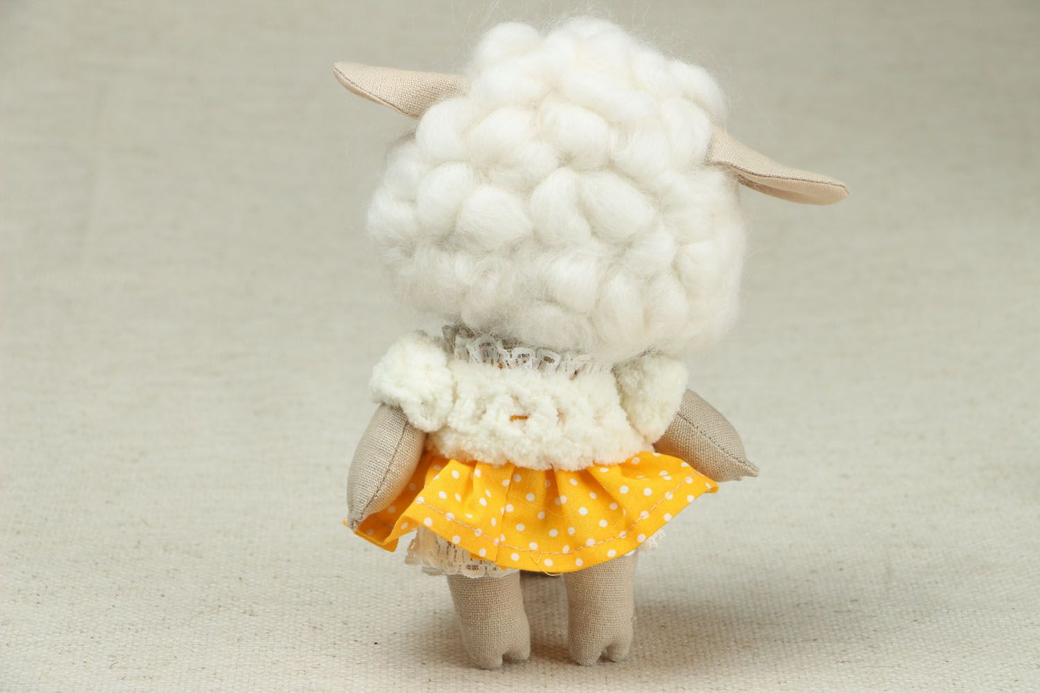 Jouet mouton en lin fait main photo 3