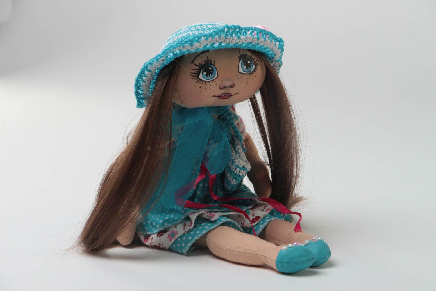 Interieur Puppe aus Textil handmade Spielzeug für Kinder blauäugige Kristine  foto 2