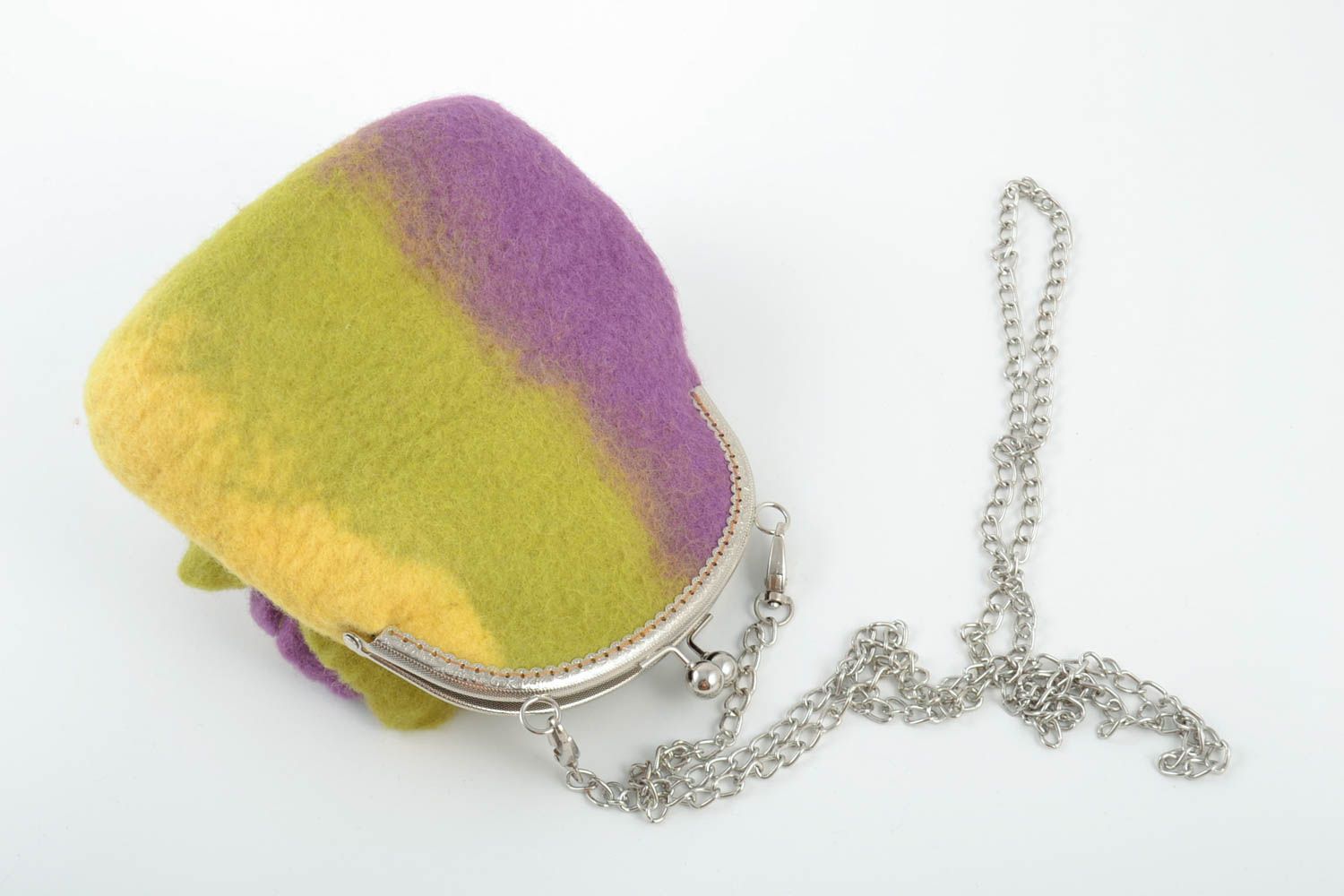 Kleine handgemachte Tasche aus Wolle in der Walken Technik für junge Dame foto 4
