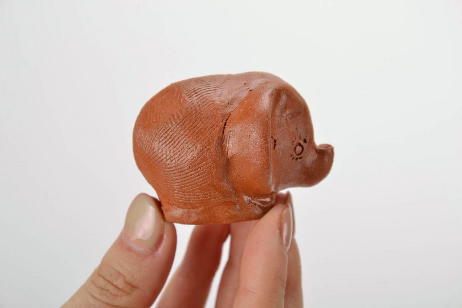 Handgemachte Statuette aus Keramik Kleiner Elefant  foto 5