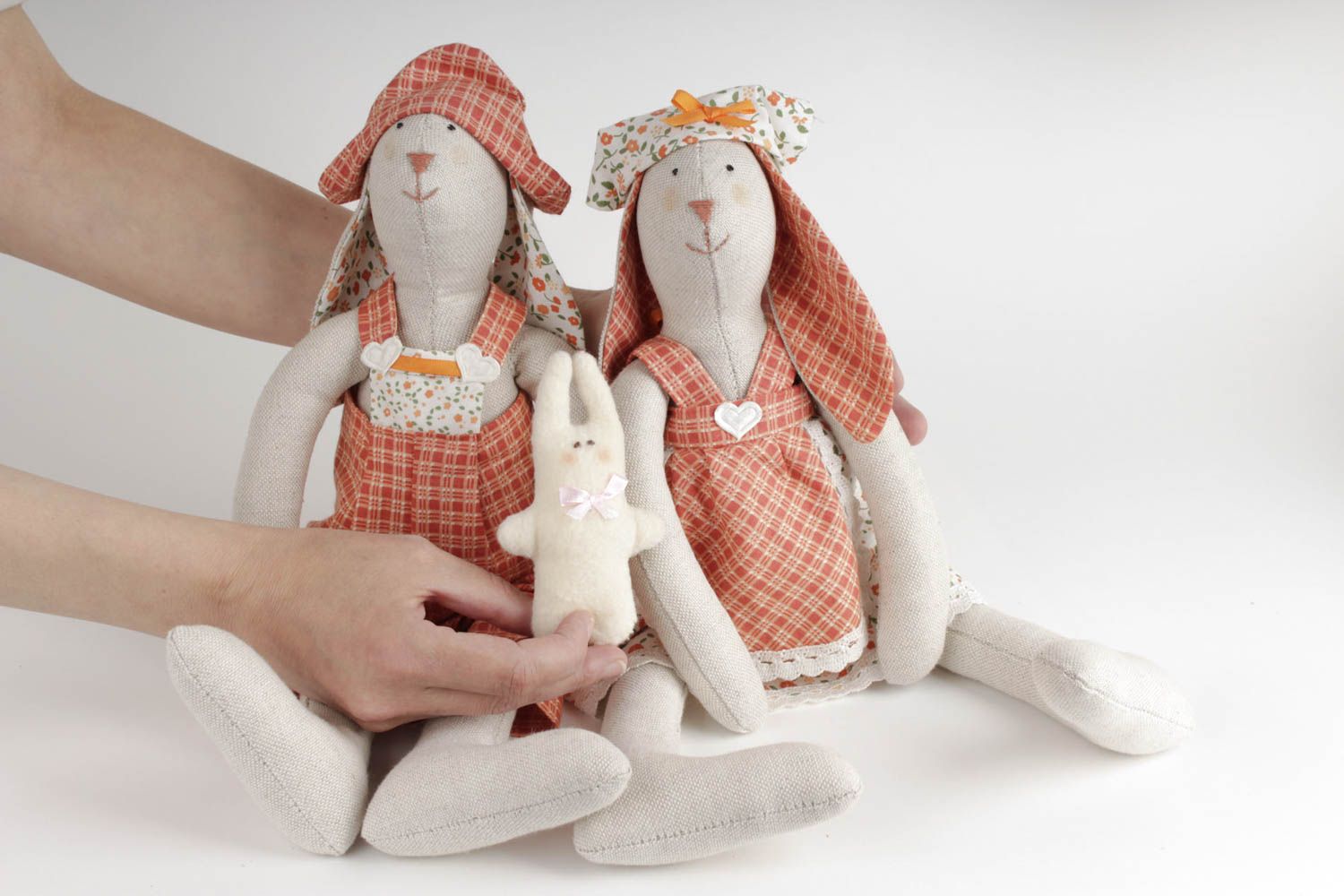 Conejos de peluche hechos a mano animalitos de tela juguetes para bebés  foto 2