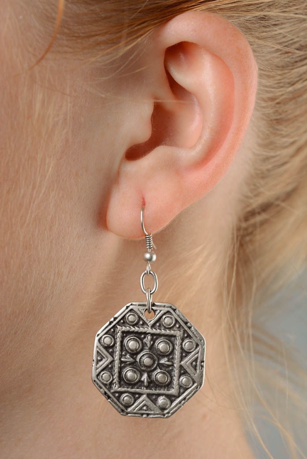 Pendant metal earrings  photo 3